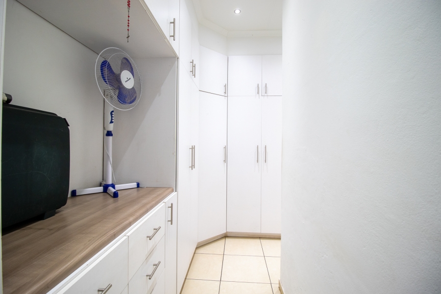 4 Bedroom Property for Sale in Hartzenbergfontein Gauteng