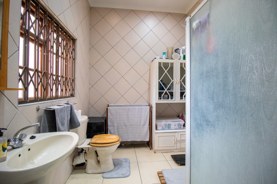 4 Bedroom Property for Sale in Hartzenbergfontein Gauteng