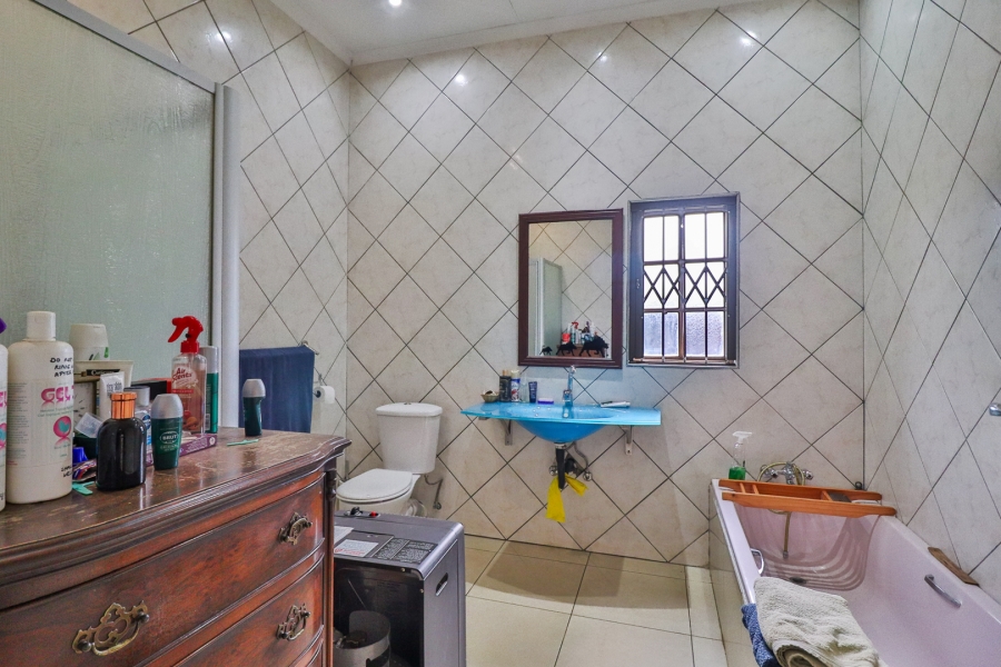 4 Bedroom Property for Sale in Hartzenbergfontein Gauteng