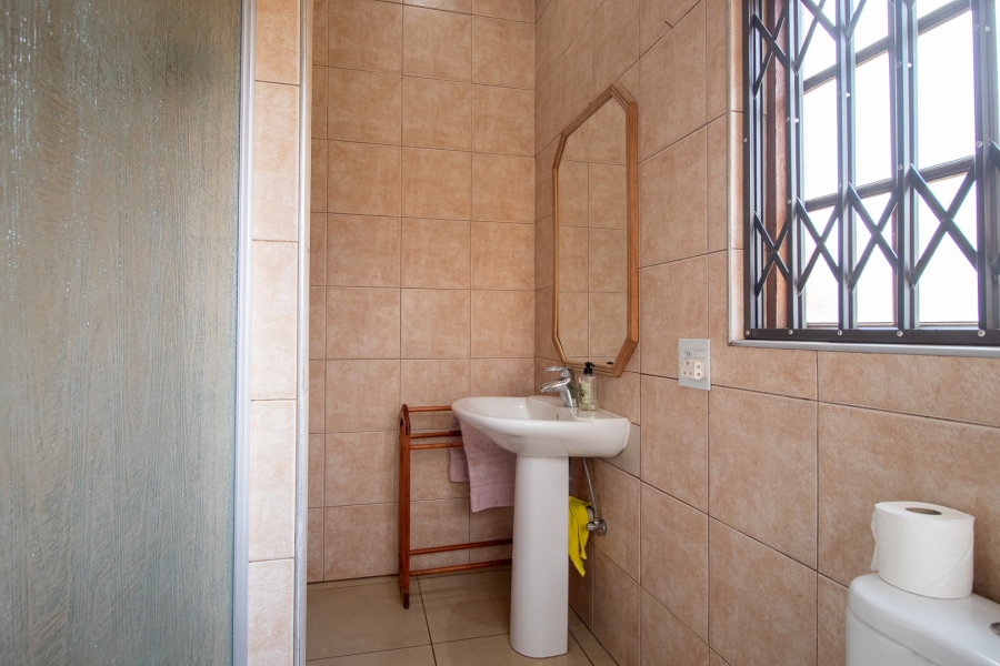 4 Bedroom Property for Sale in Hartzenbergfontein Gauteng