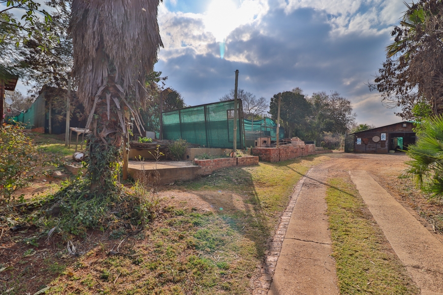 4 Bedroom Property for Sale in Hartzenbergfontein Gauteng