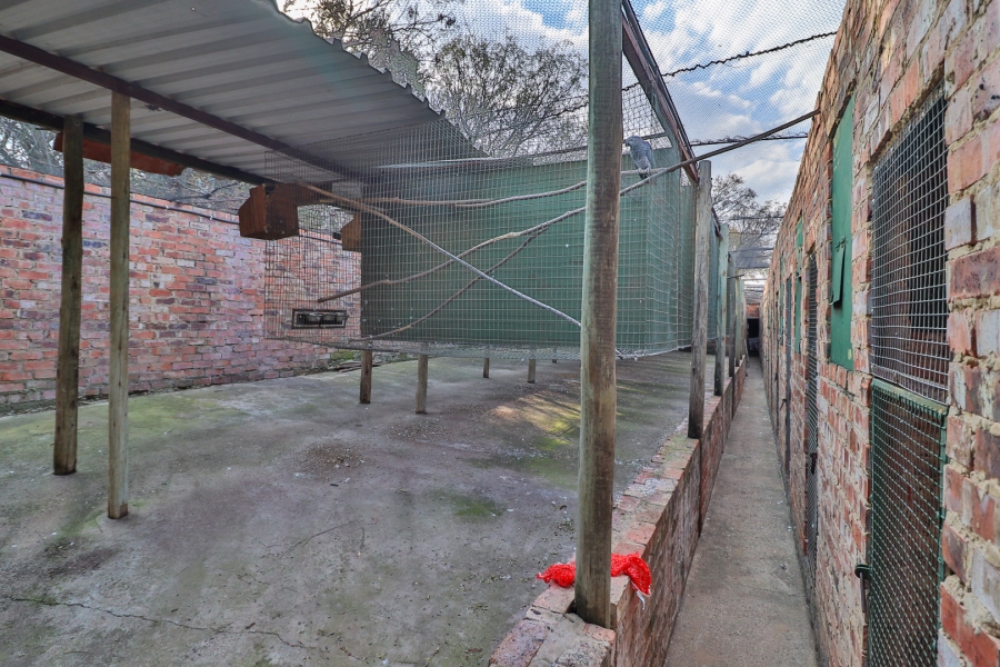 4 Bedroom Property for Sale in Hartzenbergfontein Gauteng