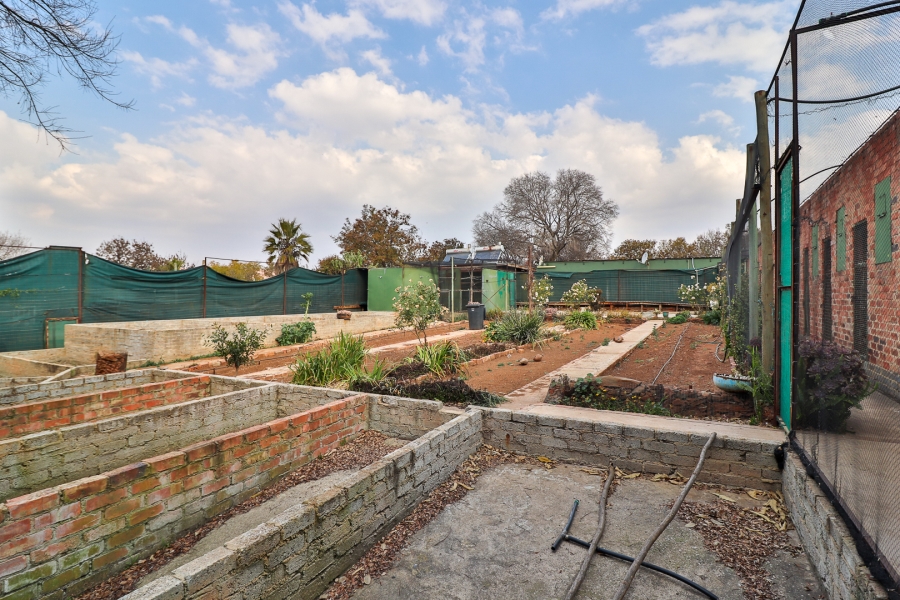 4 Bedroom Property for Sale in Hartzenbergfontein Gauteng