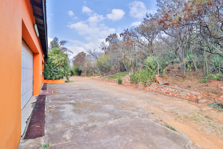 4 Bedroom Property for Sale in Hartzenbergfontein Gauteng