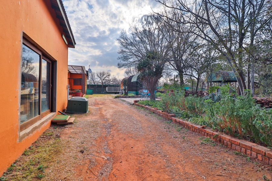 4 Bedroom Property for Sale in Hartzenbergfontein Gauteng