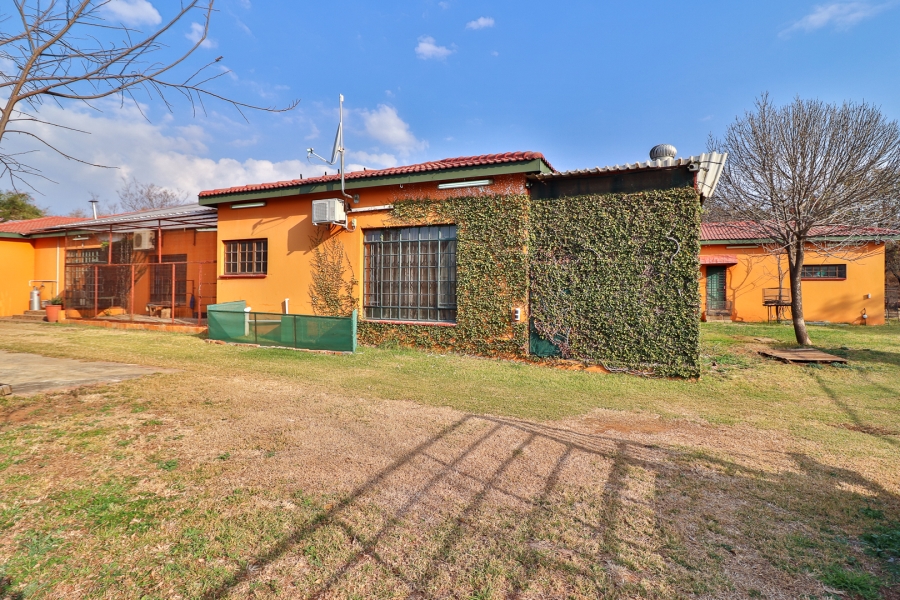 4 Bedroom Property for Sale in Hartzenbergfontein Gauteng