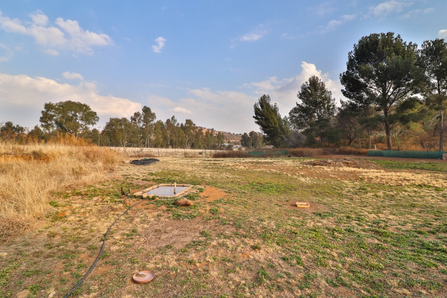 4 Bedroom Property for Sale in Hartzenbergfontein Gauteng