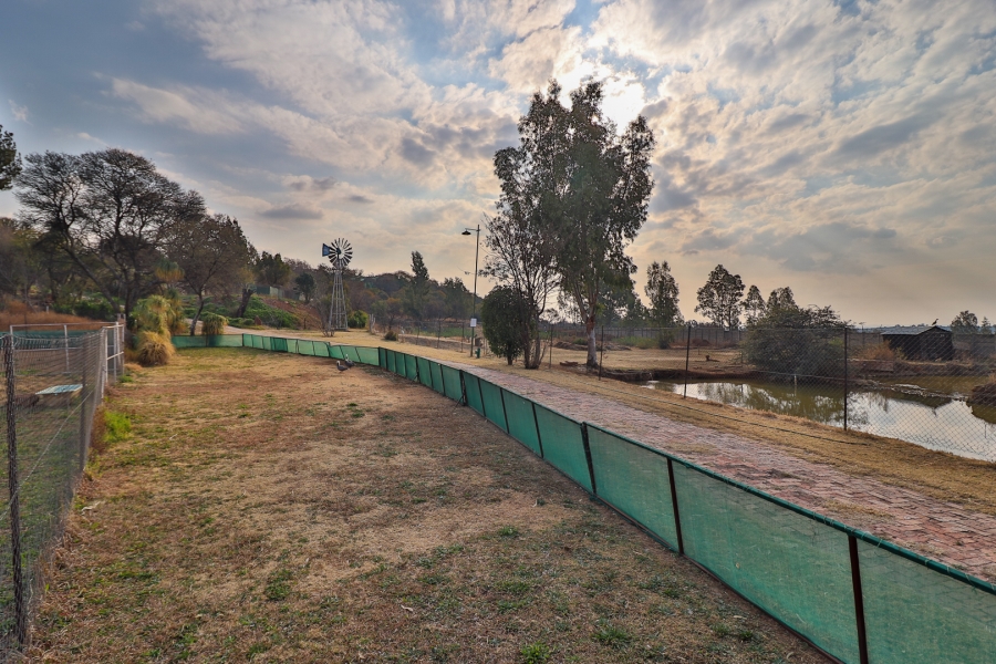 4 Bedroom Property for Sale in Hartzenbergfontein Gauteng