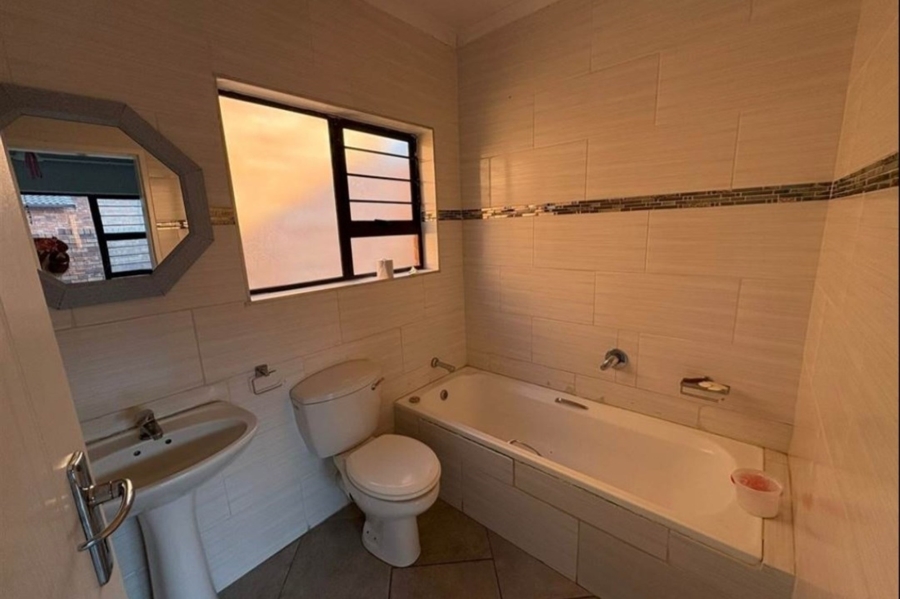 3 Bedroom Property for Sale in Theresa Park Gauteng