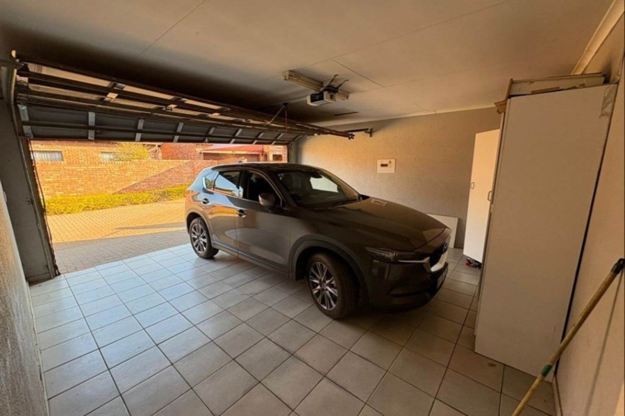 3 Bedroom Property for Sale in Theresa Park Gauteng