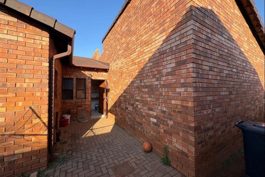 3 Bedroom Property for Sale in Theresa Park Gauteng