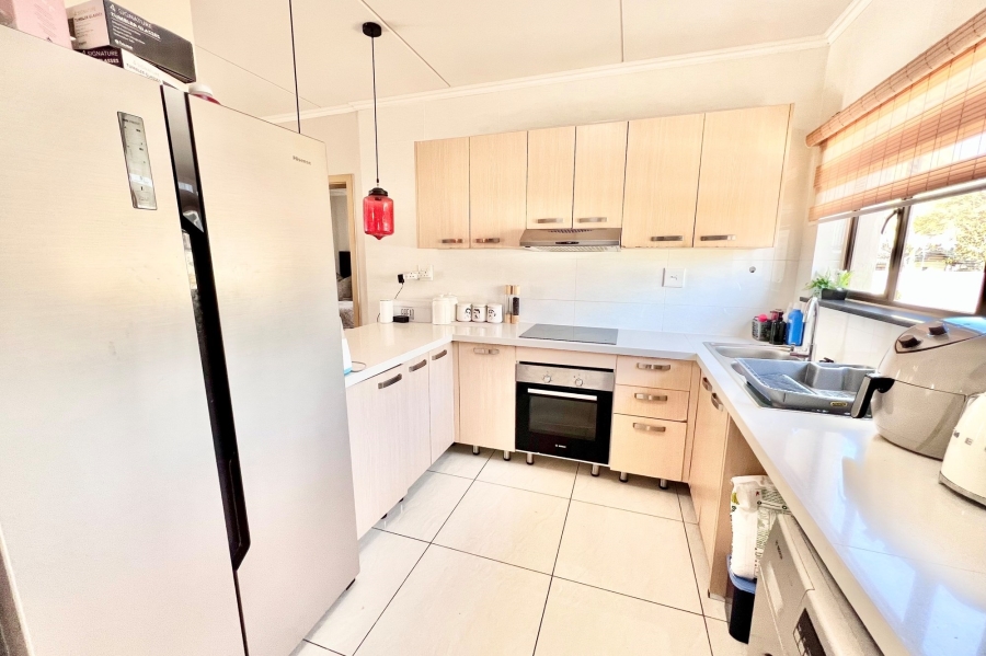 2 Bedroom Property for Sale in Carlswald Gauteng