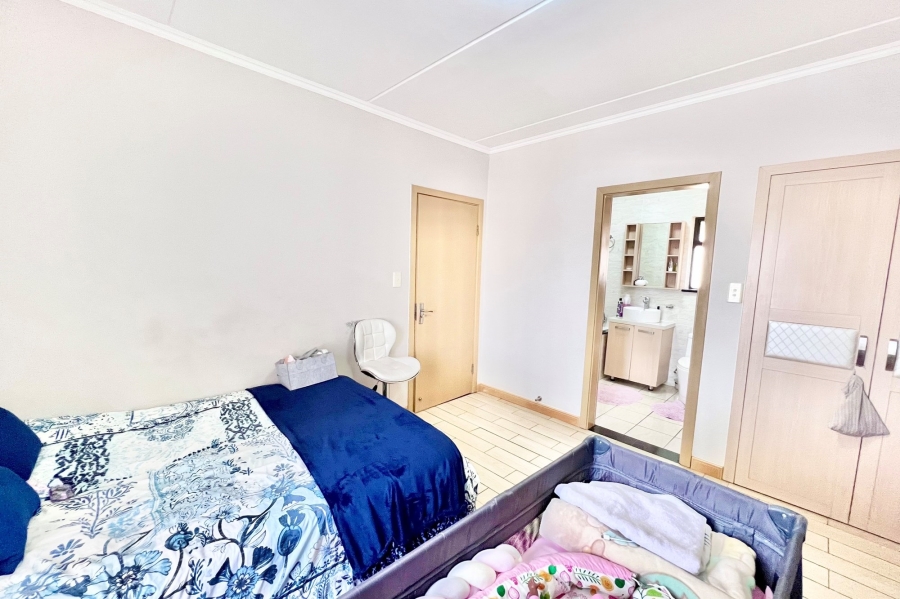 2 Bedroom Property for Sale in Carlswald Gauteng