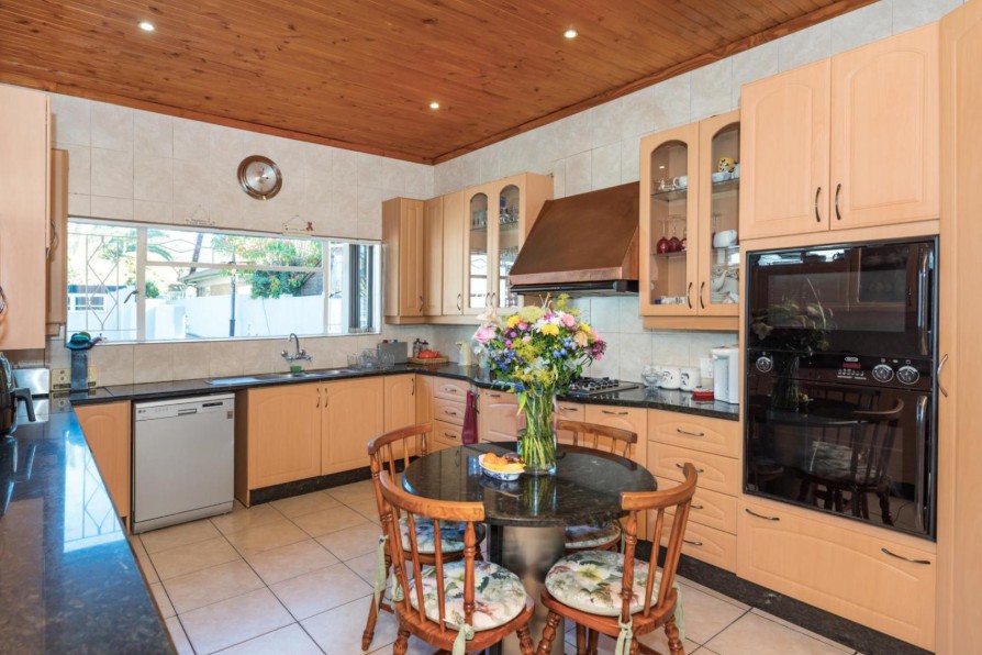 4 Bedroom Property for Sale in Kensington Gauteng