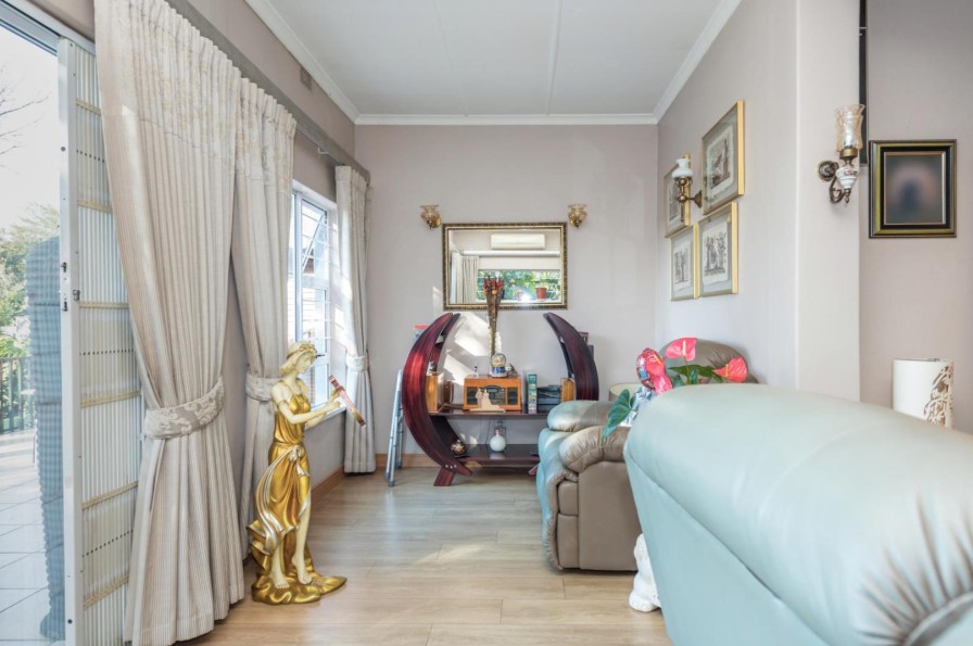 4 Bedroom Property for Sale in Kensington Gauteng