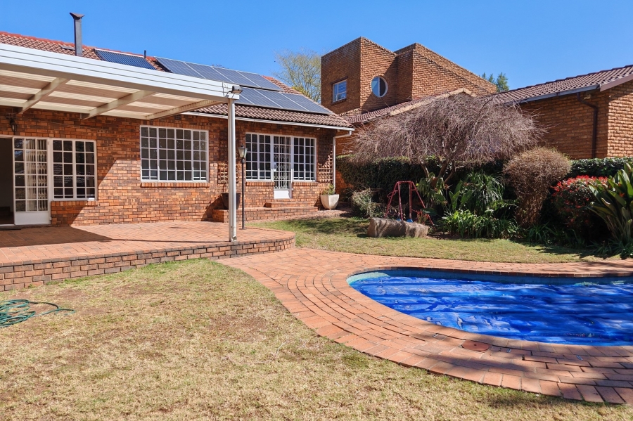 To Let 3 Bedroom Property for Rent in Olivedale Gauteng