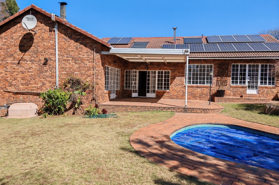 To Let 3 Bedroom Property for Rent in Olivedale Gauteng