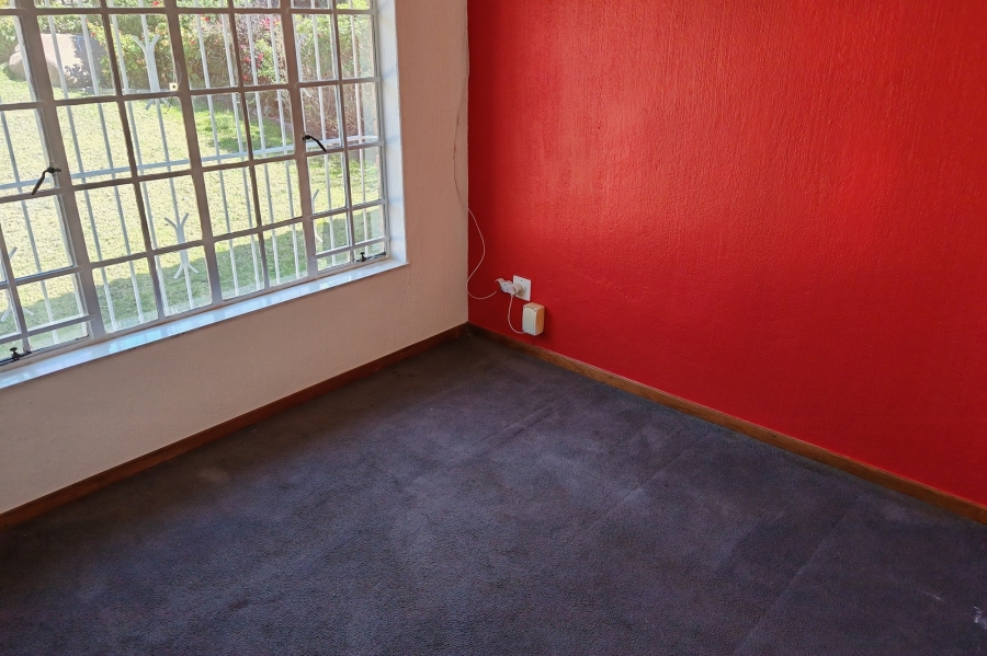 To Let 3 Bedroom Property for Rent in Olivedale Gauteng