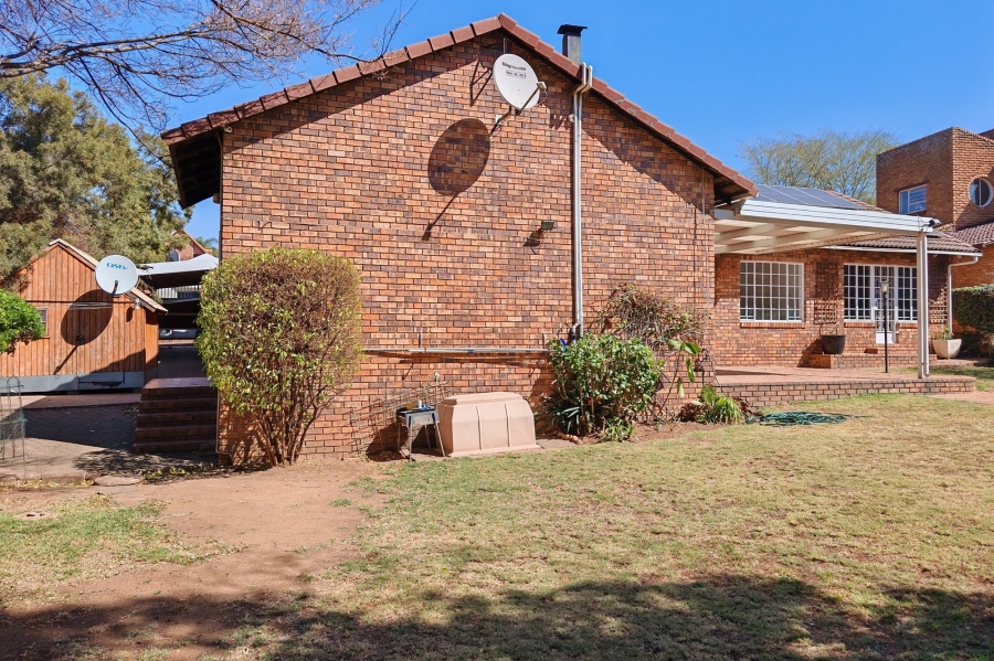To Let 3 Bedroom Property for Rent in Olivedale Gauteng