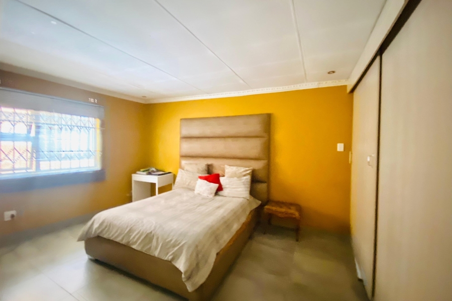 7 Bedroom Property for Sale in Maokeng Gauteng