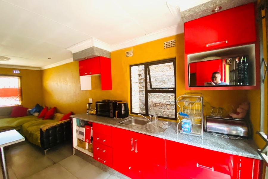 7 Bedroom Property for Sale in Maokeng Gauteng