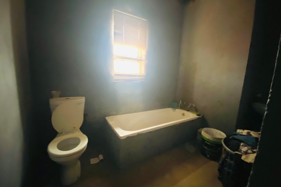 7 Bedroom Property for Sale in Maokeng Gauteng