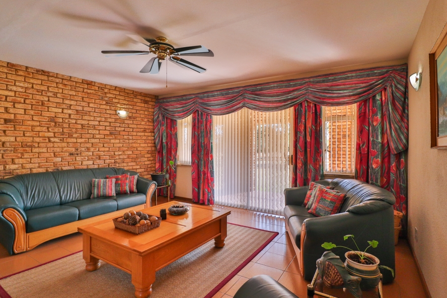 4 Bedroom Property for Sale in Hartzenbergfontein Gauteng