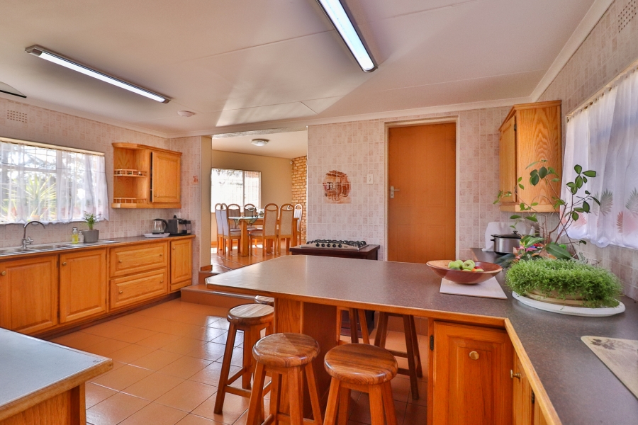 4 Bedroom Property for Sale in Hartzenbergfontein Gauteng