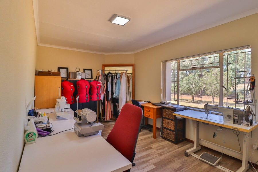 4 Bedroom Property for Sale in Hartzenbergfontein Gauteng