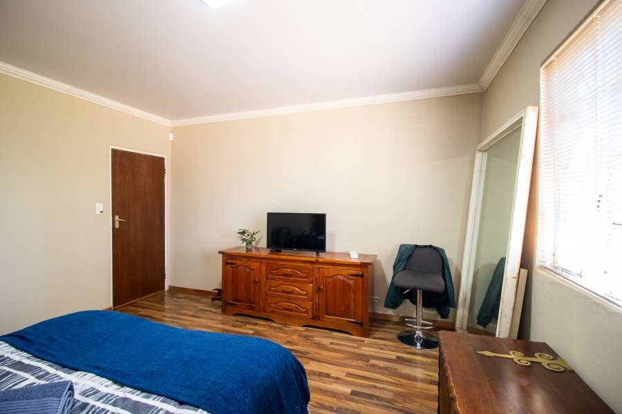 4 Bedroom Property for Sale in Hartzenbergfontein Gauteng