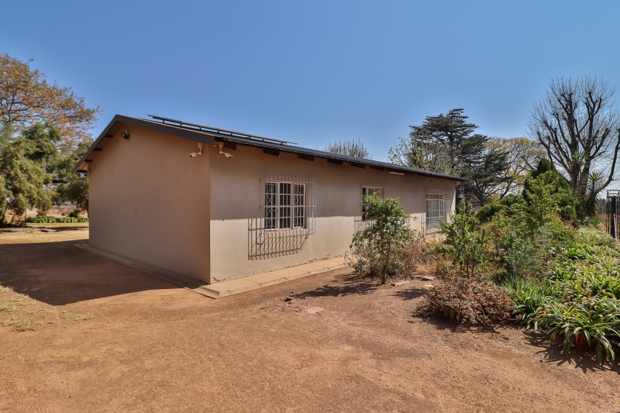 4 Bedroom Property for Sale in Hartzenbergfontein Gauteng