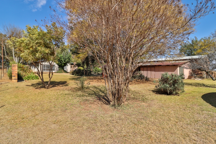 4 Bedroom Property for Sale in Hartzenbergfontein Gauteng