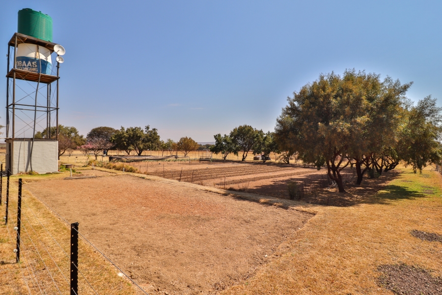 4 Bedroom Property for Sale in Hartzenbergfontein Gauteng