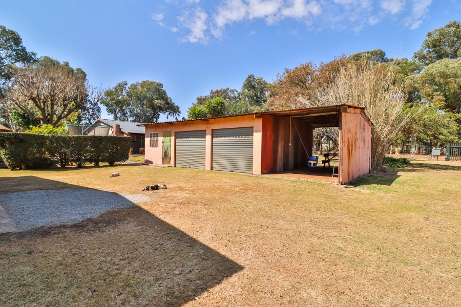 4 Bedroom Property for Sale in Hartzenbergfontein Gauteng