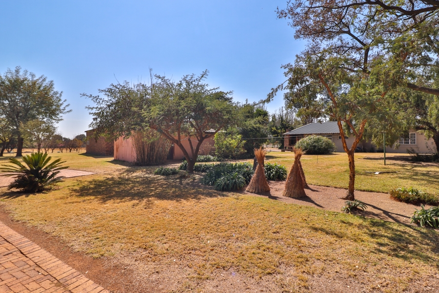 4 Bedroom Property for Sale in Hartzenbergfontein Gauteng
