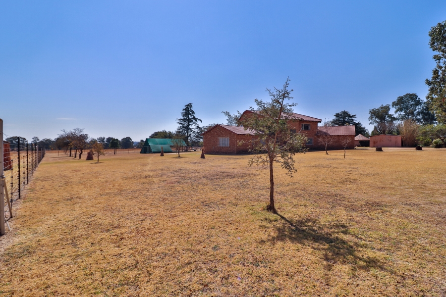 4 Bedroom Property for Sale in Hartzenbergfontein Gauteng
