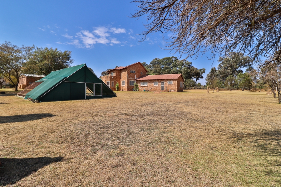 4 Bedroom Property for Sale in Hartzenbergfontein Gauteng