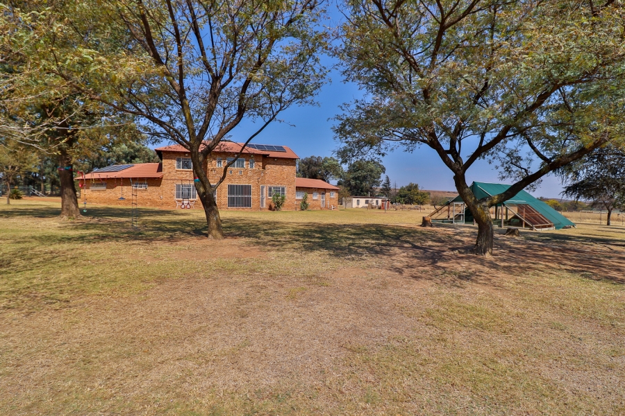 4 Bedroom Property for Sale in Hartzenbergfontein Gauteng