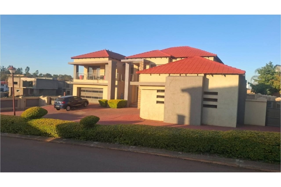 5 Bedroom Property for Sale in Magaliesberg Country Estate Gauteng