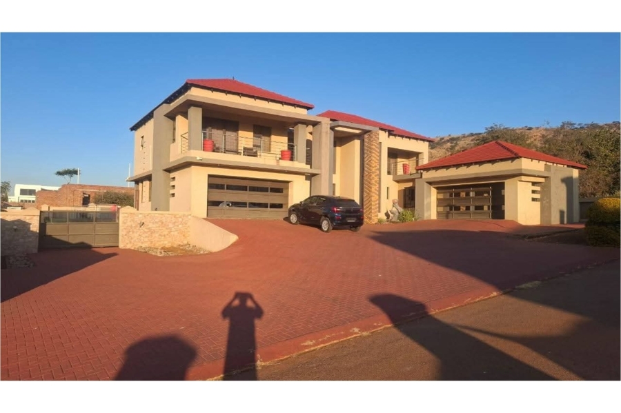 5 Bedroom Property for Sale in Magaliesberg Country Estate Gauteng