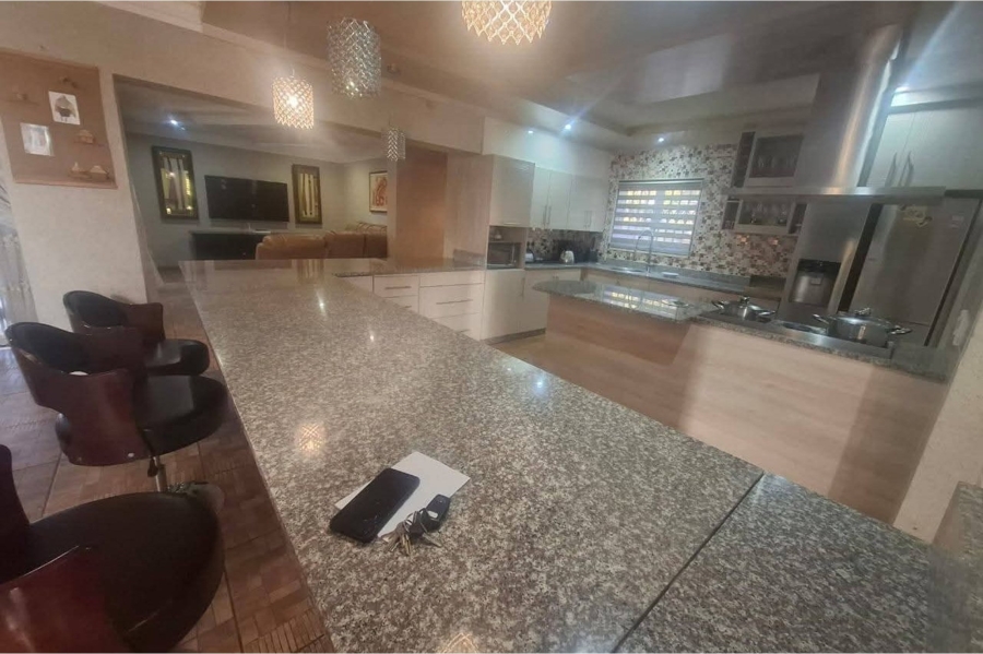 5 Bedroom Property for Sale in Magaliesberg Country Estate Gauteng