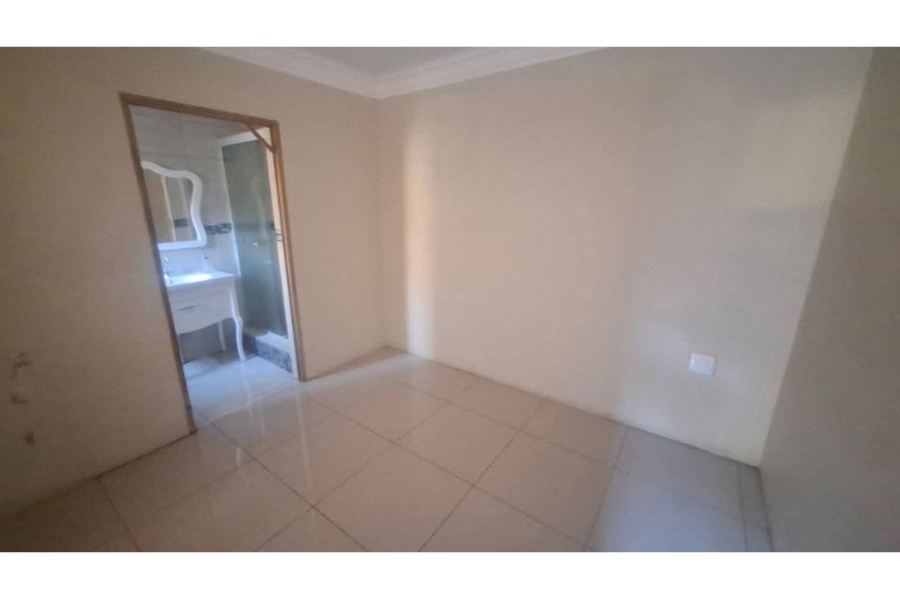 5 Bedroom Property for Sale in Magaliesberg Country Estate Gauteng