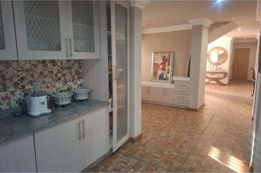 5 Bedroom Property for Sale in Magaliesberg Country Estate Gauteng