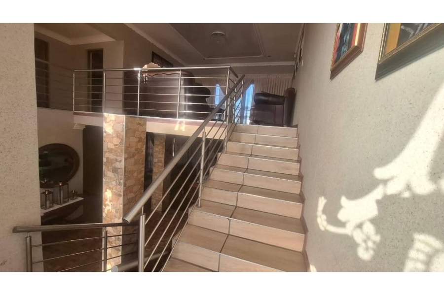5 Bedroom Property for Sale in Magaliesberg Country Estate Gauteng