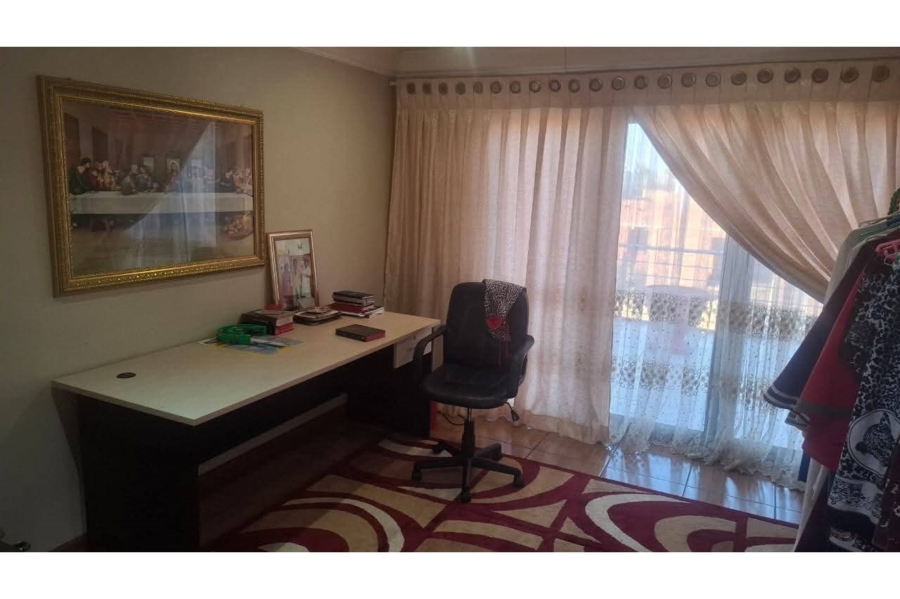 5 Bedroom Property for Sale in Magaliesberg Country Estate Gauteng