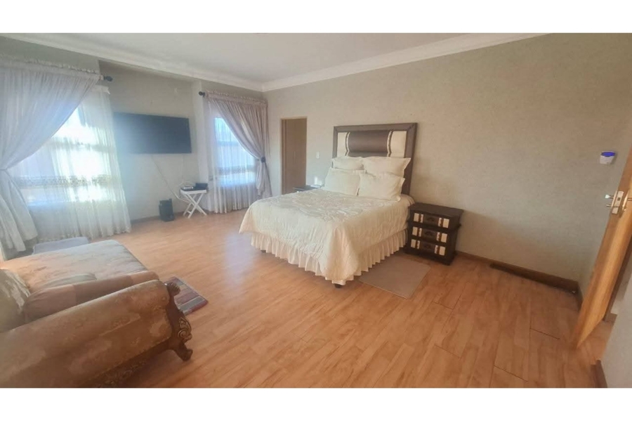 5 Bedroom Property for Sale in Magaliesberg Country Estate Gauteng