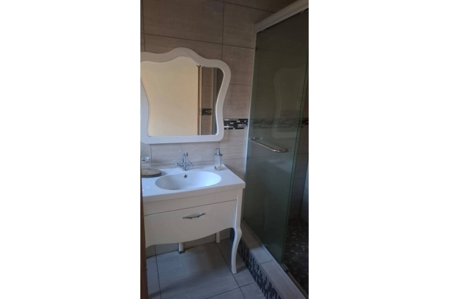 5 Bedroom Property for Sale in Magaliesberg Country Estate Gauteng