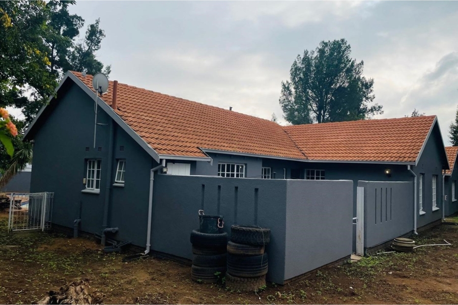 To Let 5 Bedroom Property for Rent in Noordwyk Gauteng