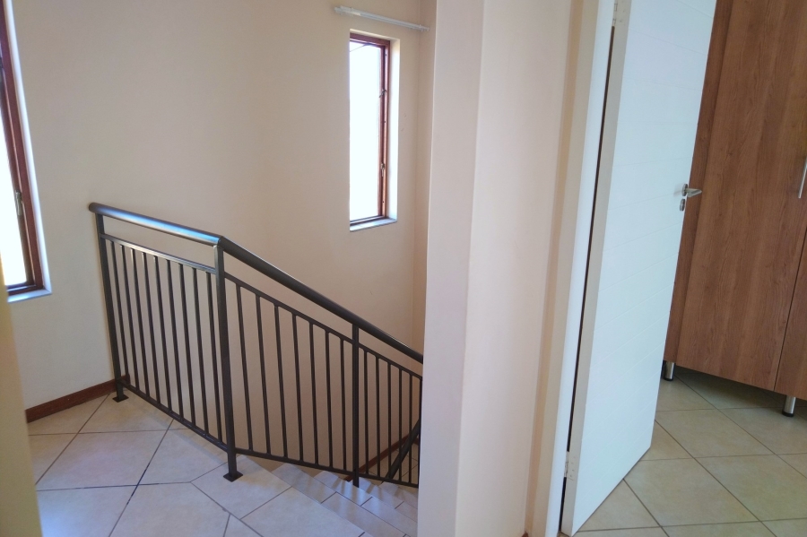 To Let 4 Bedroom Property for Rent in Monavoni Gauteng