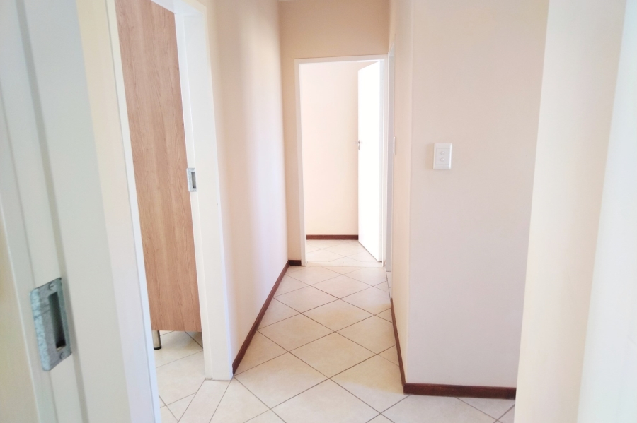 To Let 4 Bedroom Property for Rent in Monavoni Gauteng